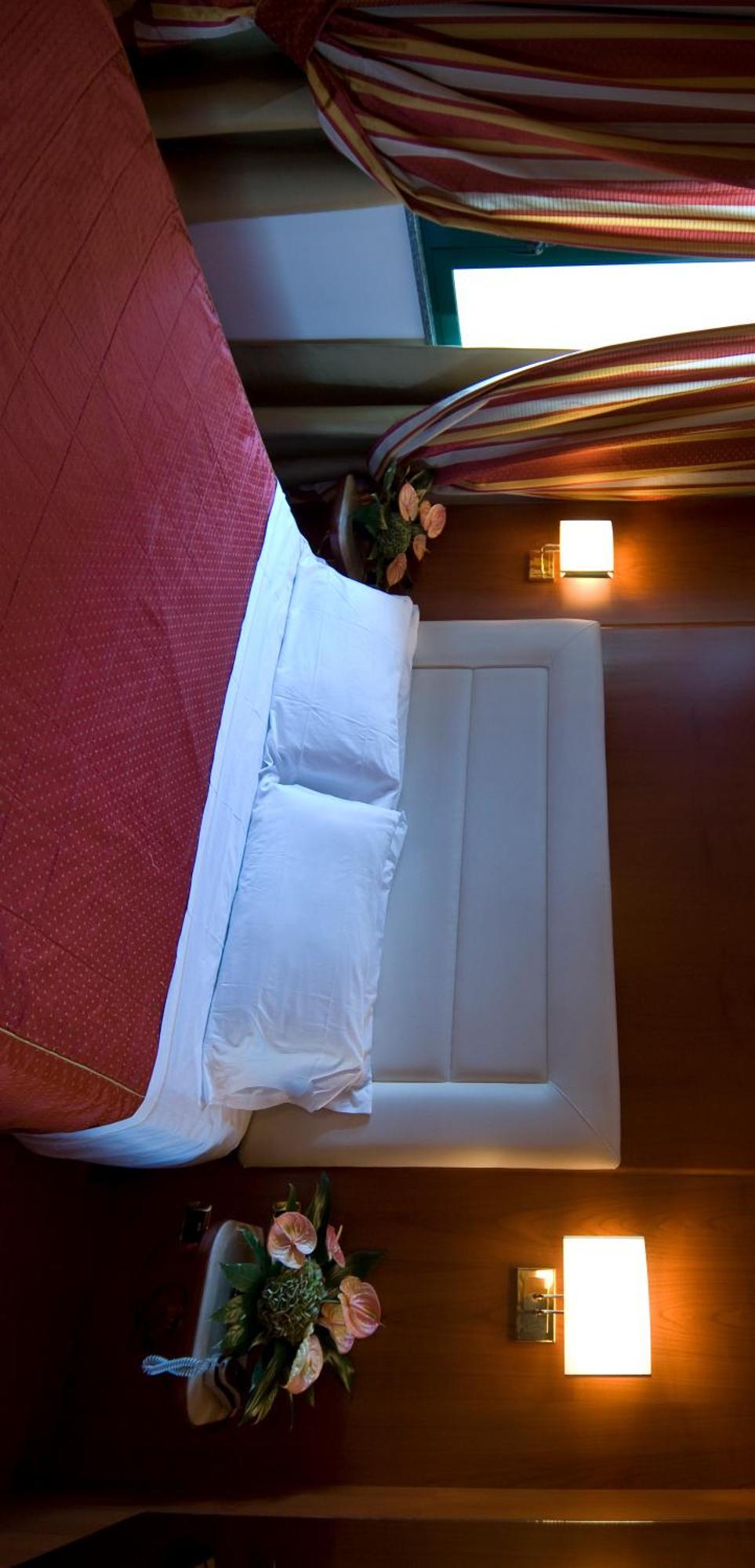As Hotel Монца Экстерьер фото