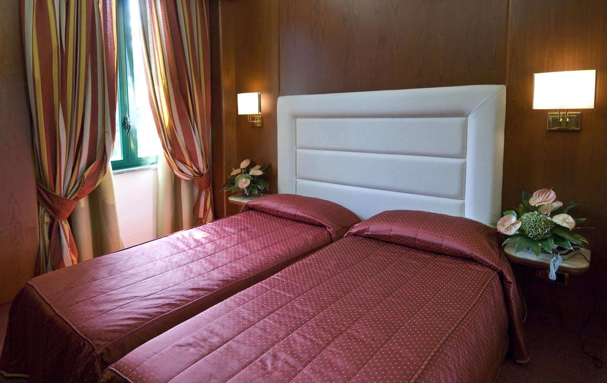As Hotel Монца Номер фото